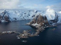 爱一番小卡片：问题坐标轴是不是裁切｜动作把术语翻译成人话｜感受先把口径对齐