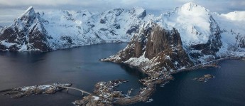 爱一番小卡片：问题坐标轴是不是裁切｜动作把术语翻译成人话｜感受先把口径对齐